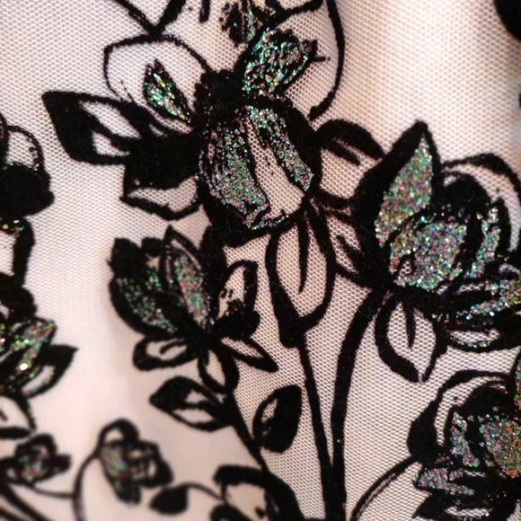 Girls dress - Picture 6 of 7